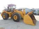 Čelní nakladač Caterpillar 966K