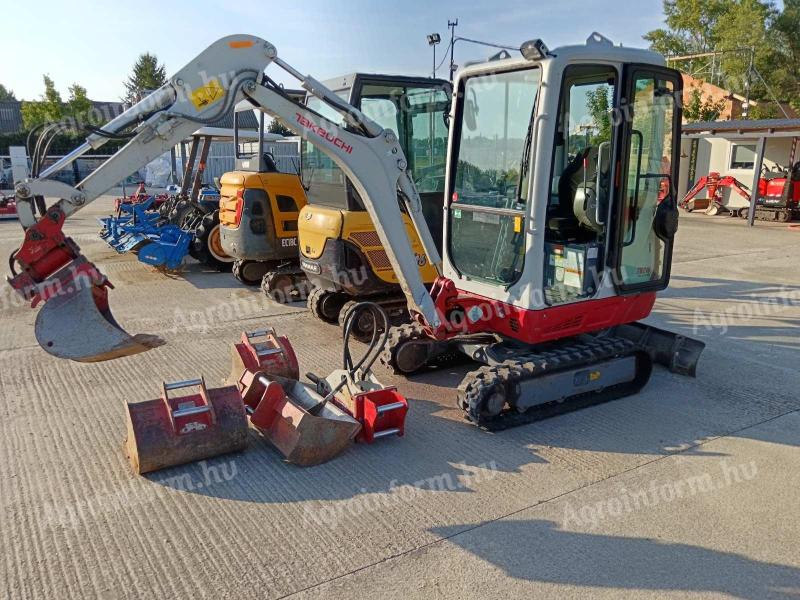 Takeuchi TB216 grabilica