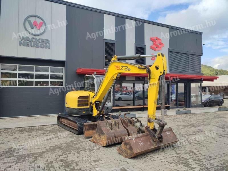 Wacker Neuson 75Z3 excavator + hydraulic demolition hammer