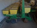 JD1750 Seeder