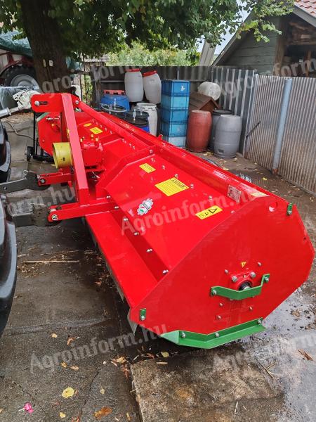 KB 3011B Suspended horizontal shaft dry crusher