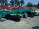 Agromerkur towed heavy disc with rammer