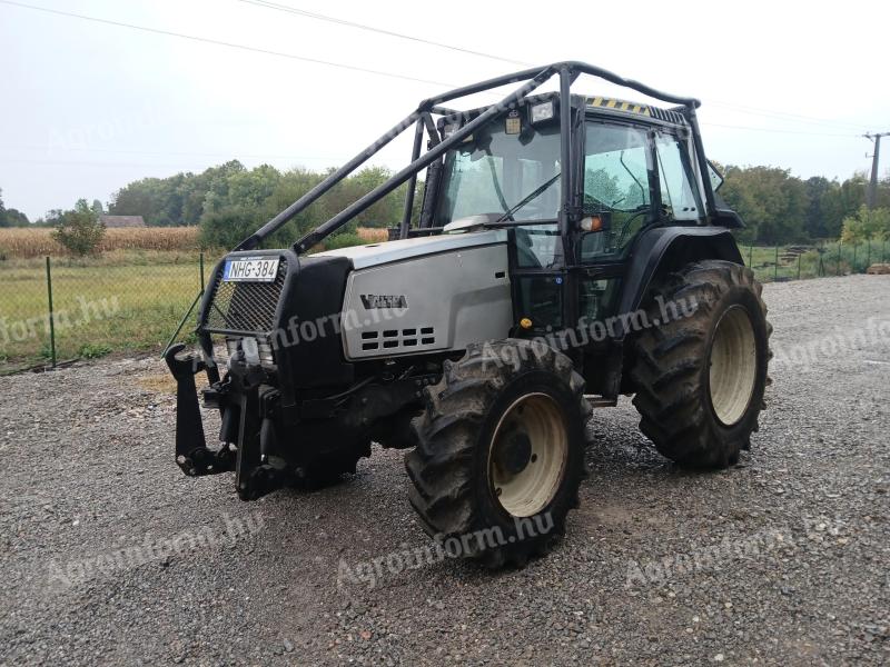 Valtra 6350 forestry machine