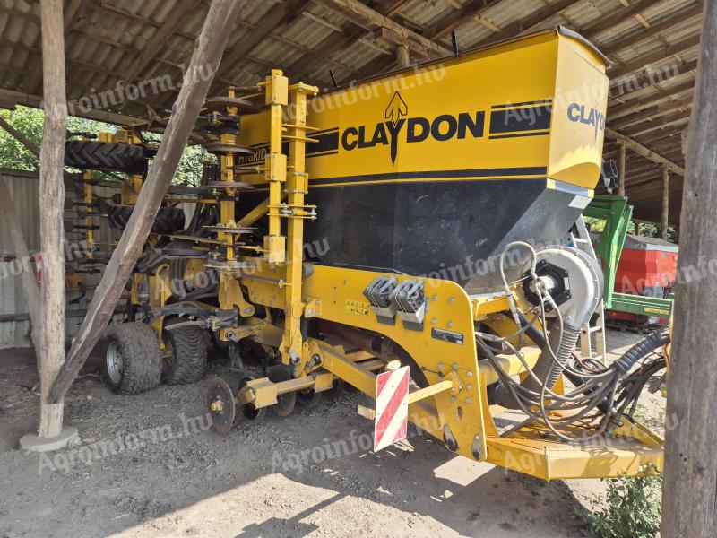 CLAYDON HYBRID 6T TRAILED SEED DRILL