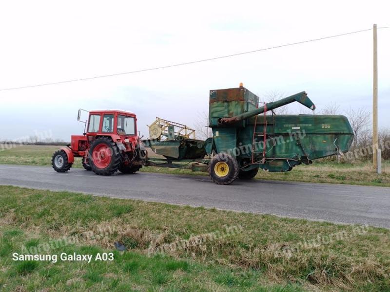 Kombajn zbożowy John Deere 360 ciągniony