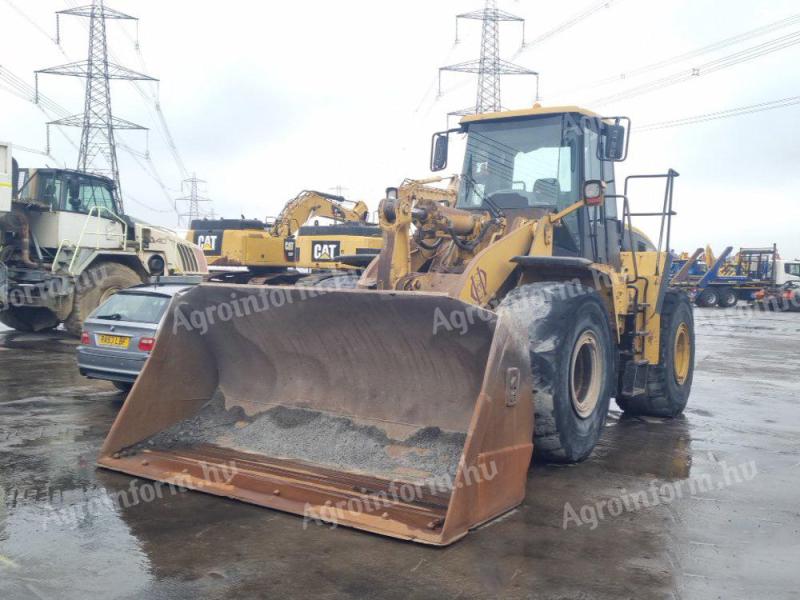 Caterpillar 966G front loader