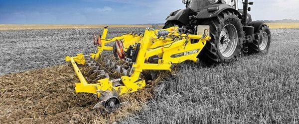 For sale Bednar Terraland TN 3000 D5R suspended spreader