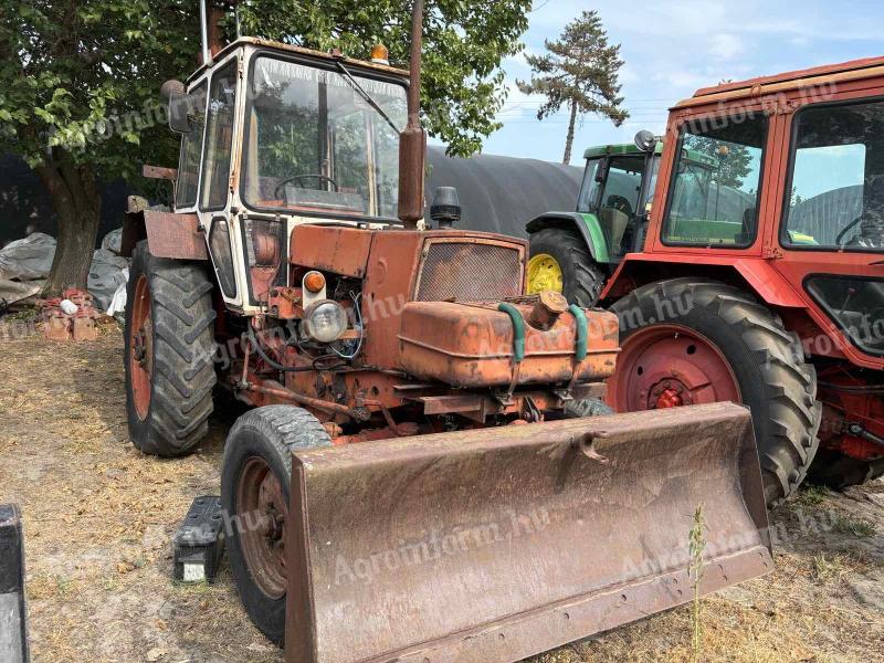 Jumz 65 backhoe trencher