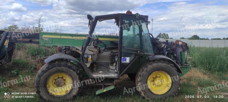 John Deere loader