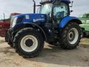 New Holland T7235