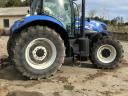 New Holland T7235