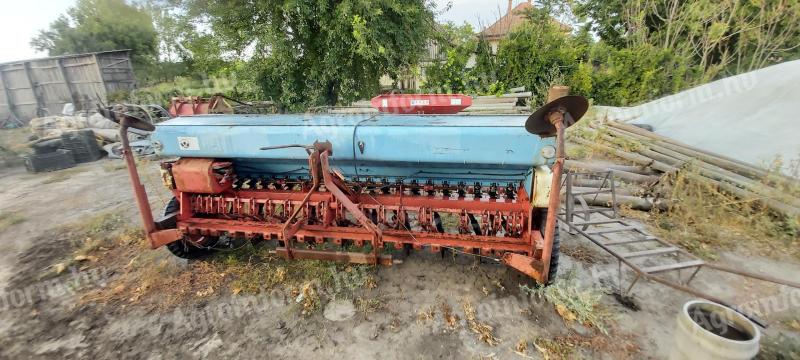 Grain seed drill