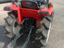 Tractor mic japonez Yanmar F7 cu trei cilindri, tracțiune integrală, 17 CP