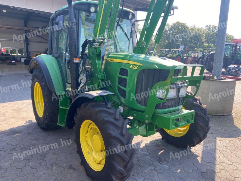 Tractor John Deere 6230