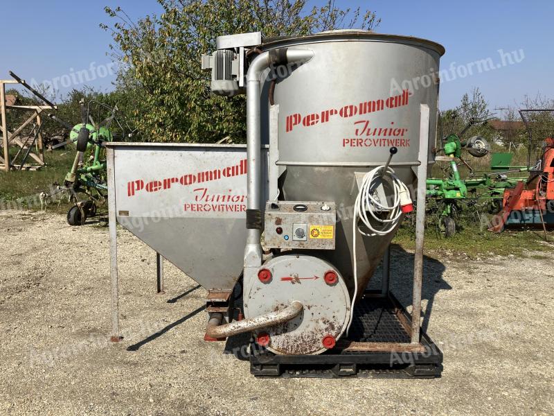 Feed mixer with grinder, 600 l