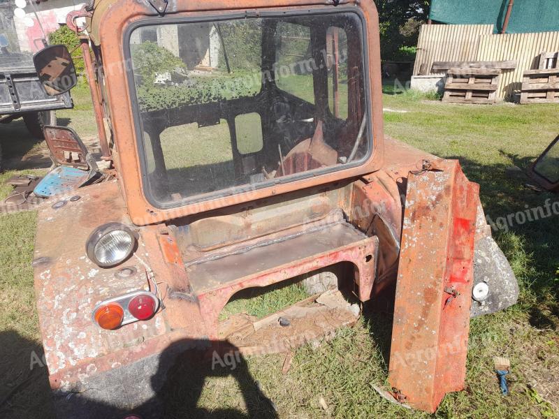 Mtz 80 small cab, fully decked, for sale