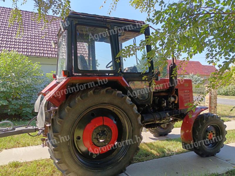 Tractor MTZ 82, remorcă MBP 6,5 cu platformă laterală