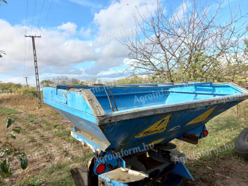 Mașină de apă cu 2 discuri de împrăștiere a îngrășămintelor