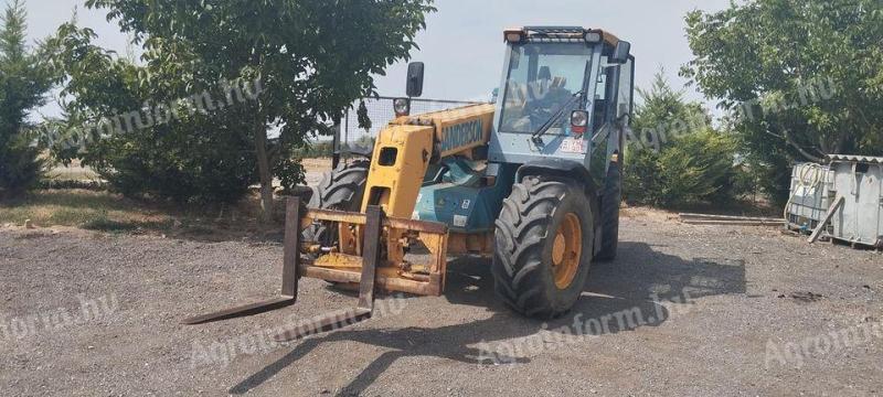 Sanderson telescopic handler for sale in good condition, with technician