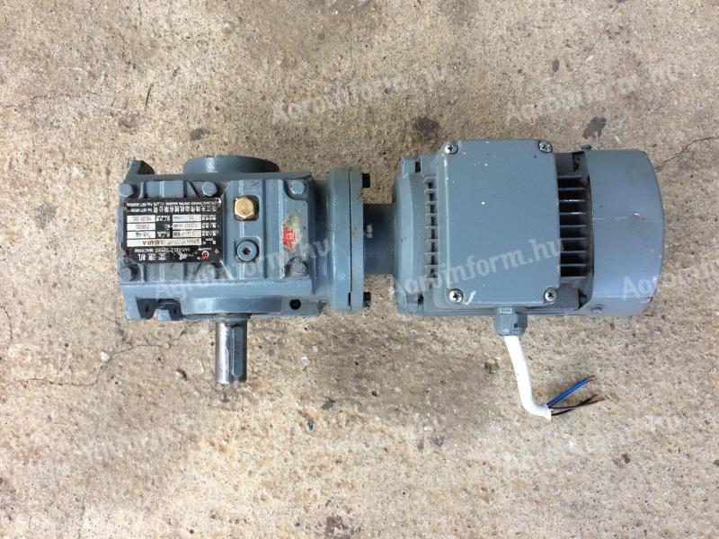 Motor electric cu angrenaj 0,37 kW 75 rpm