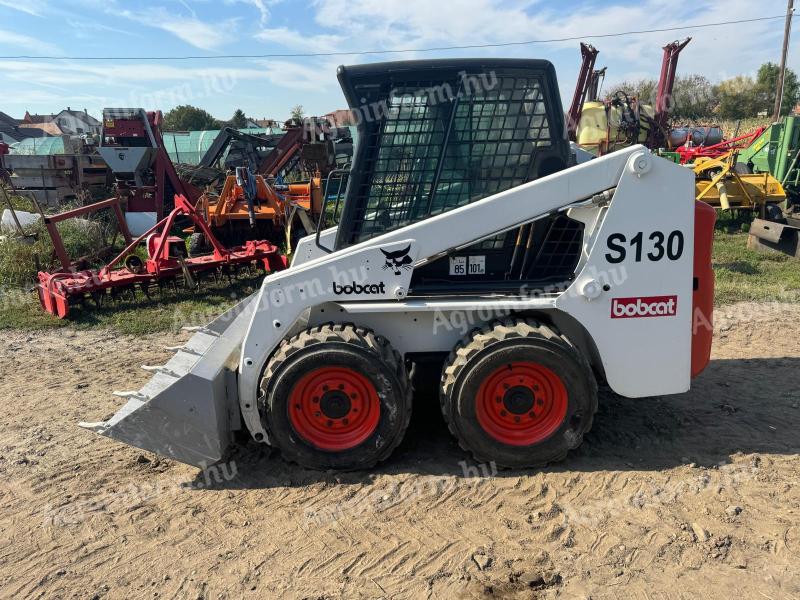 Bobcat S130 mini loader