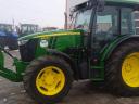 John Deere 5100M - tractor