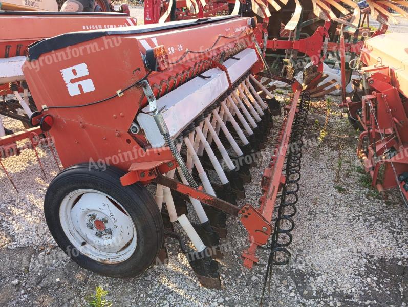 Reform Semo 100 (with monitor) seed drill