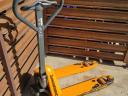 Jungheinrich pallet truck with short fork (80 cm)