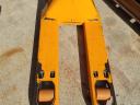 Jungheinrich pallet truck with short fork (80 cm)