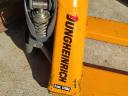 Jungheinrich pallet truck with short fork (80 cm)