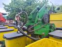 John Deere 1770, 12 row seeder