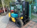 Komatsu 2 ton forklift (V-3667)