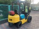 Komatsu 2 ton forklift (V-3667)