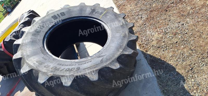 Opona gumowa 600/70 R30