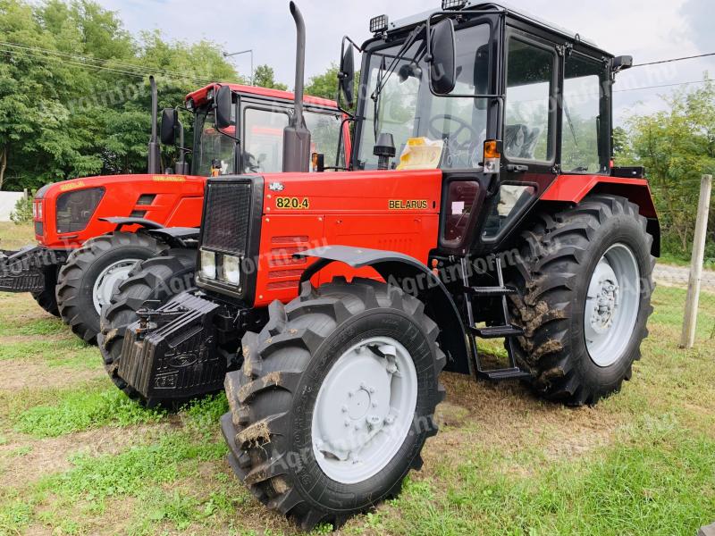 MTZ 820.4 Tractor