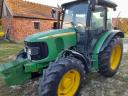 John Deere 5820