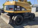 Vrtljivi bager z gumijastimi kolesi Caterpillar M313C