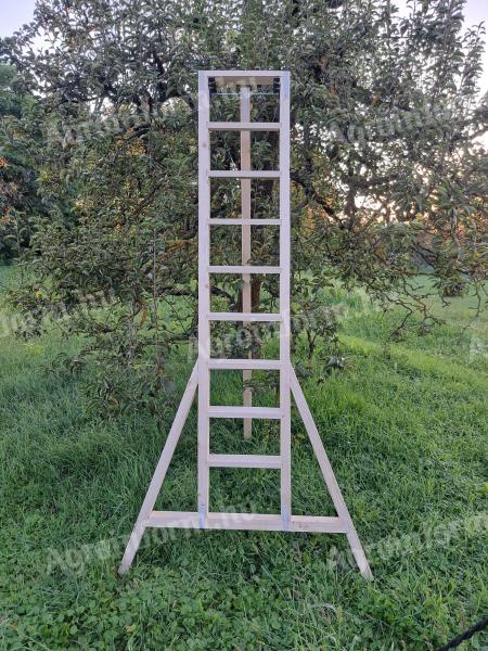 Gardening ladder