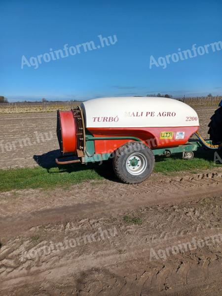 Malupe Agro 2200 Axiálny postrekovač na plantáže