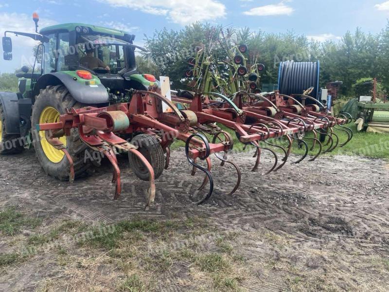 KVERNELAND TURBO II, 430 CULTIVATORS, GRUBBER