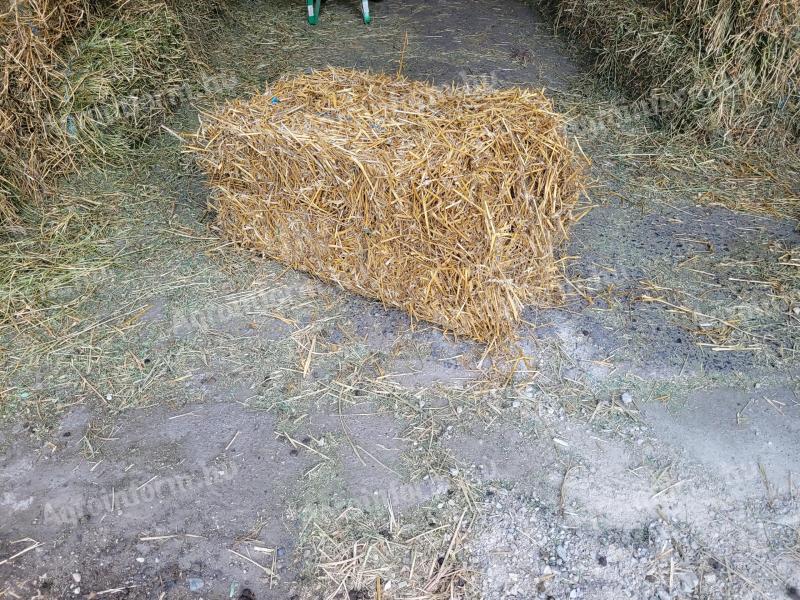 Small baled straw