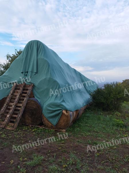 Baloți rotunzi de lucernă