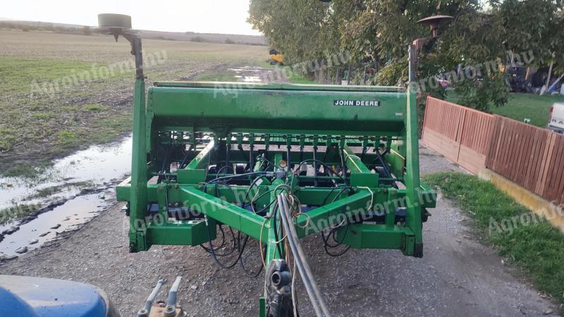 John Deere 750 seed drill for sale