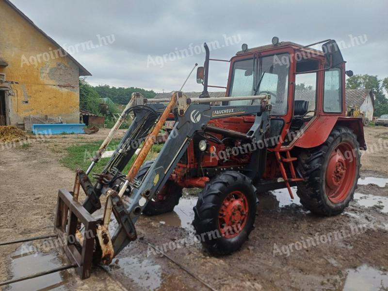 Mtz 82 z ładowaczem czołowym