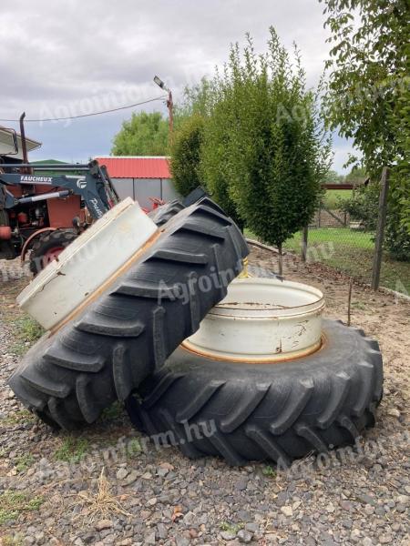 Twin wheel set 20,8R42