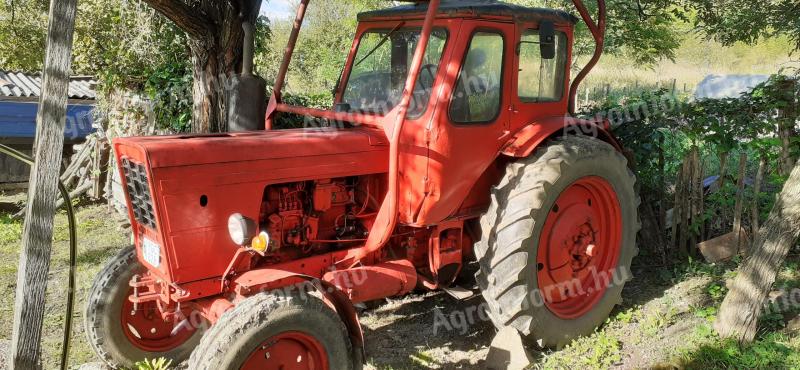 Tractor, remorcă etc. de vânzare