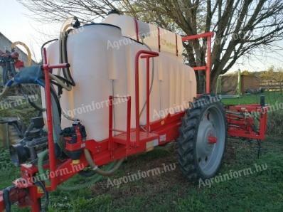 AGS 3000 towed, 18-metre spreader frame chemical mixer