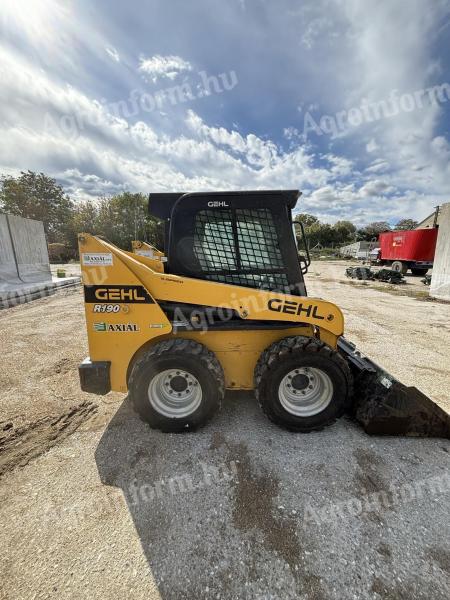 Gehl R190 front loader