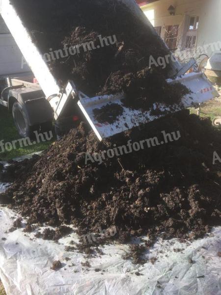 Ordering mature manure for the small gardens in Érd