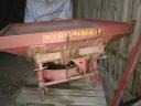 Fertilizer spreader for sale, 500 litres